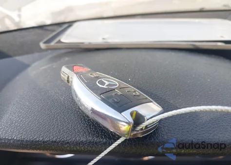 2010 Mercedes-Benz C 300 Luxury/Sport из США, поврежденный, VIN WDDGF5EB5AF408549